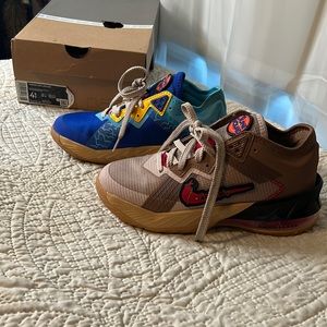 Nike Kids Space Jam/Looney Tunes Sneakers